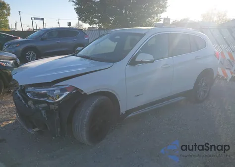 2016 BMW X1 xDrive28I z USA, uszkodzony, nr VIN WBXHT3C33GP885042